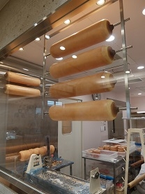 たんど～る　切る前のバームクーヘン