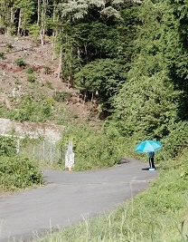 兼好法師の墓付近